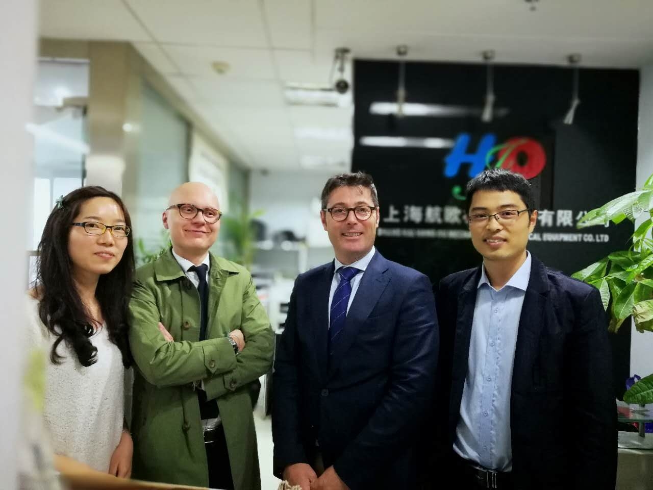 OBER工廠亞洲區(qū)銷售經(jīng)理Dott.Danilo 和同事Leonardo Ragionieri蒞臨我司